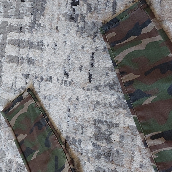 NWOT Forever 21 High Rise Camo Skinny Jeans - Picture 9 of 9